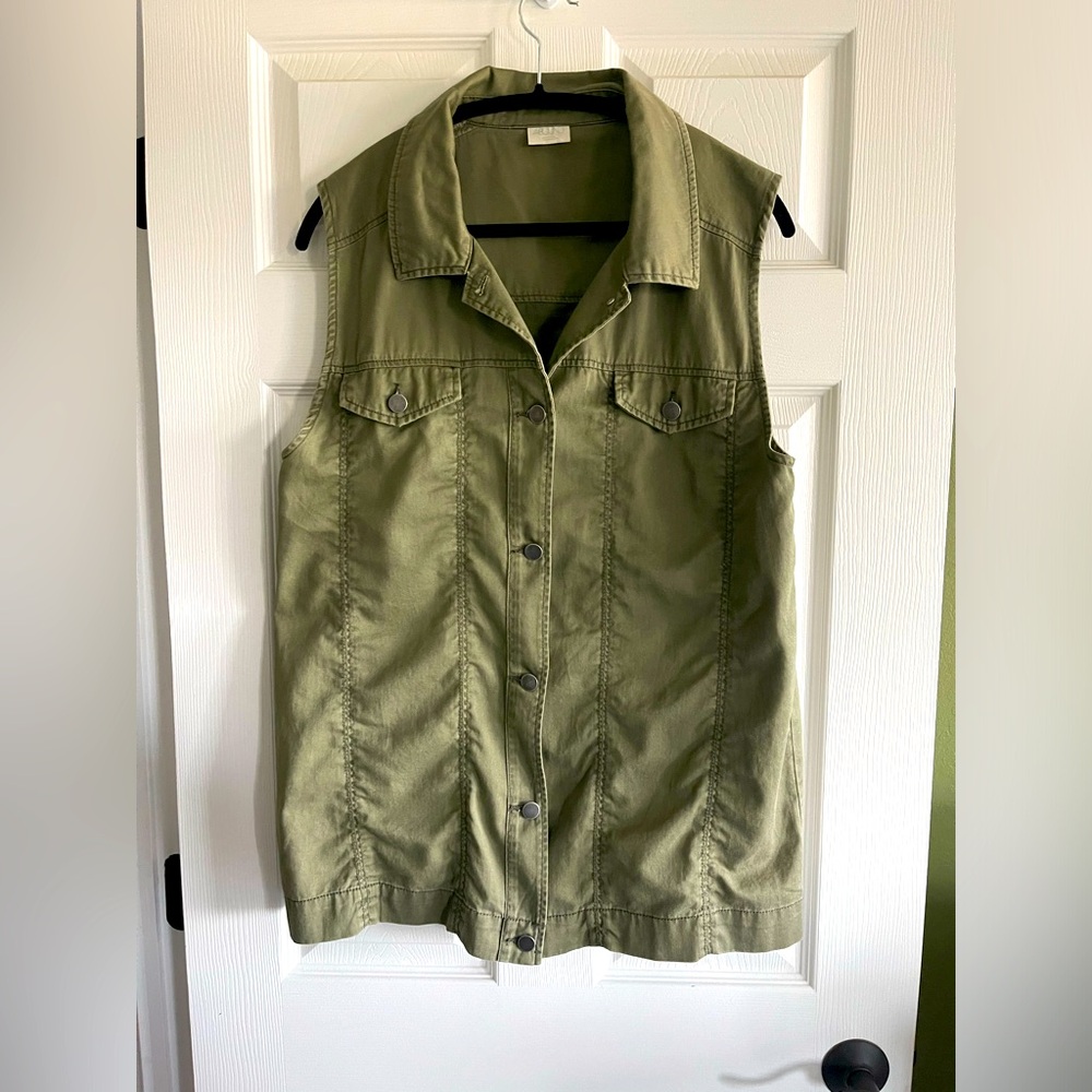 Women’s Vest, size L